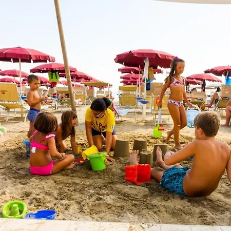 Tokio Village - Azzurro Club Hotell Lido Di Savio